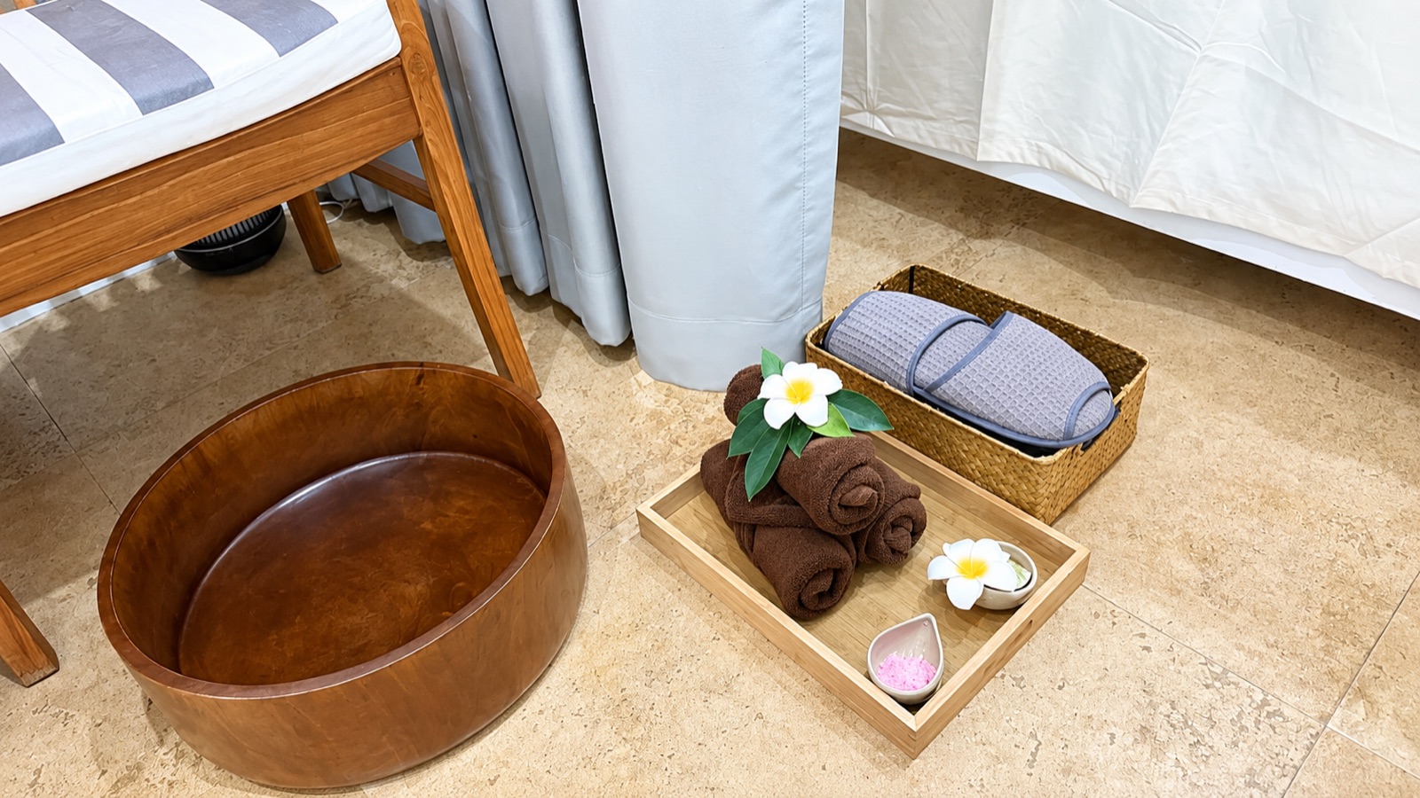 Foot bath ritual at Aura Vita Spa, Patong
